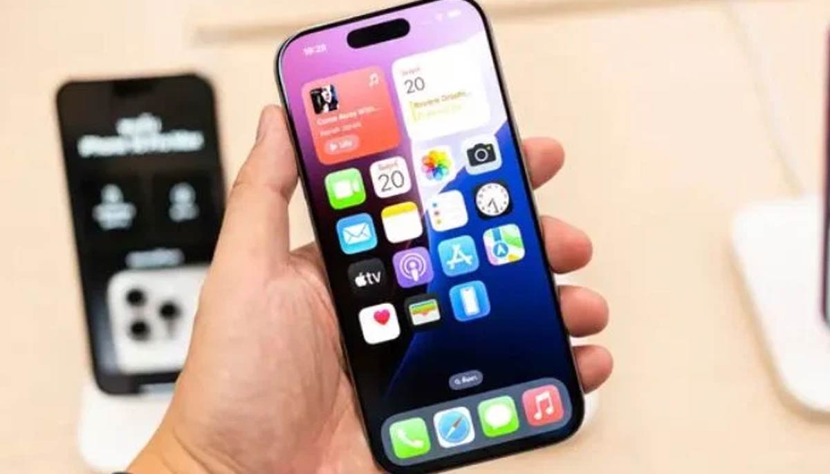 iOS 18.4 update brings Apple Intelligence-powered ‘Priority Notifications’ feature.