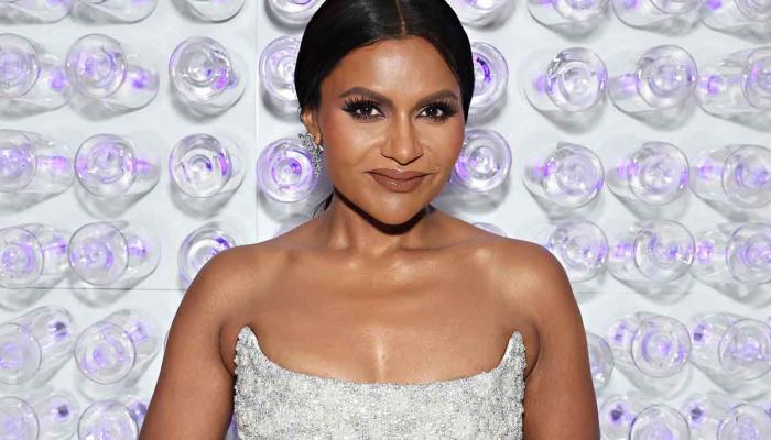 Mindy Kaling was ‘jealous’ for not being in Hollywoods ‘comedy clique’