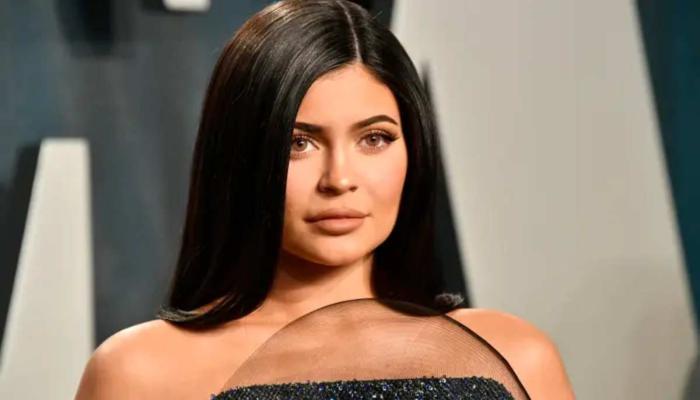 Kylie Jenners office turns into crime scene