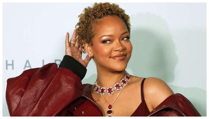 Rihanna makes fashionable appearance after cancelling concerts