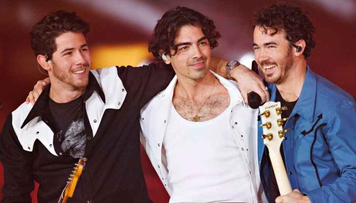 Jonas Brothers make MAJOR anniversary announcement