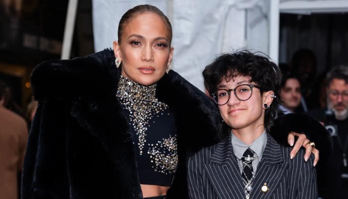 Jennifer Lopez yells at pap for getting too close to daughter Emme at Othello premiere