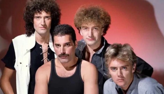 ‘Queen’ star surprises crowd at Coachella