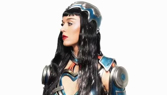 Katy Perry debuts C-3PO-inspired look amid space tour backlash