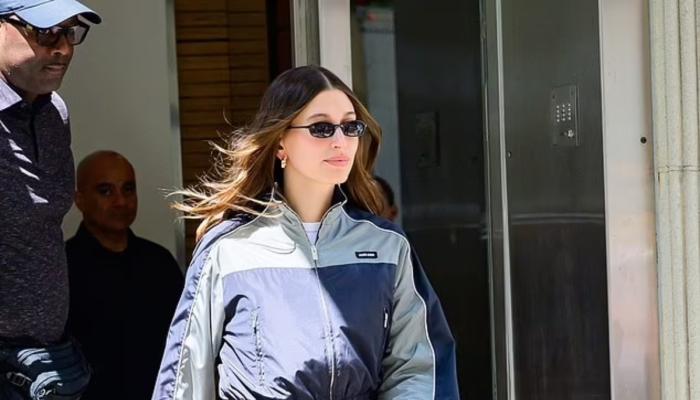 Hailey Biebers stylish NYC exit amid Selena Gomez drama