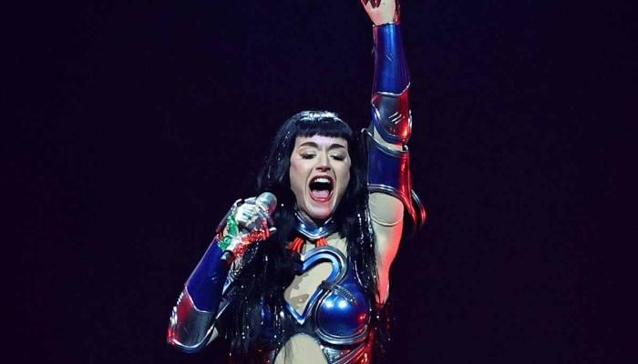 Katy Perry ‘left alone’ by old friend in difficult times