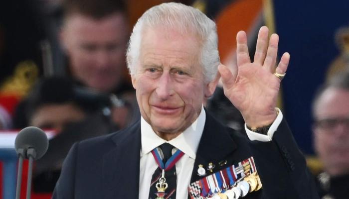 King Charles snaps at royal aide in rare outburst at VE Day ceremony
