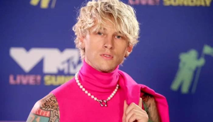 Why did MGK leave the red carpet early?