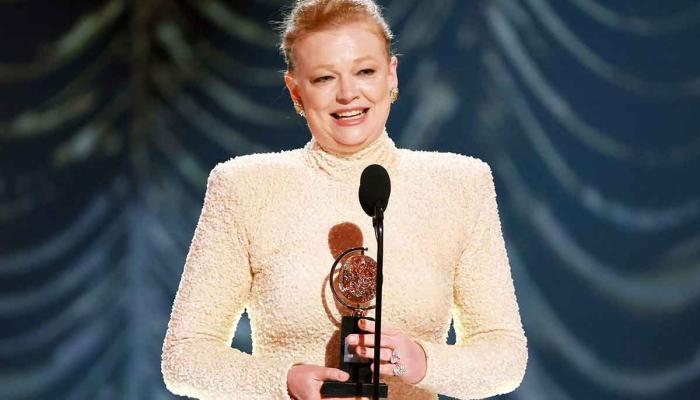Sarah Snook takes 1st win at Tony Awards, thanks husband