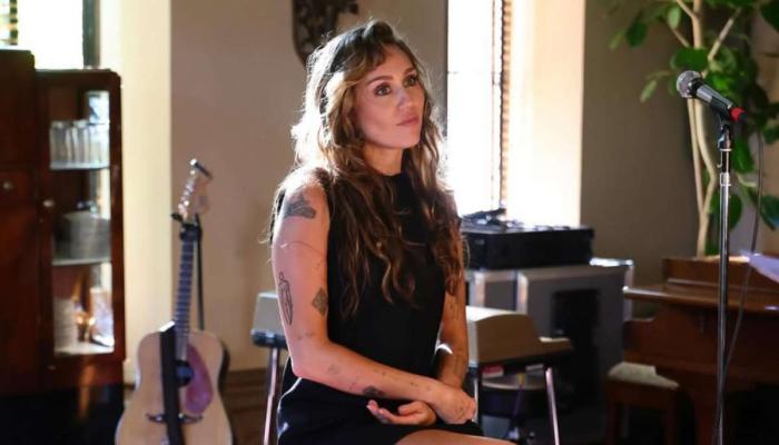 Miley Cyrus hints break silence on family pain