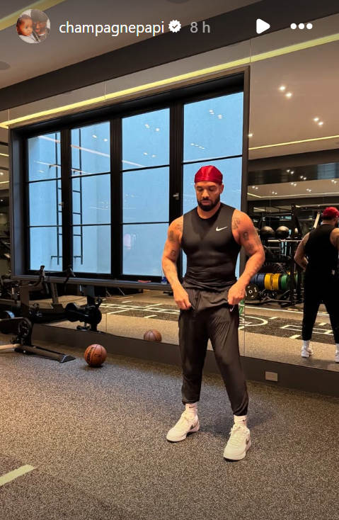 Drake looks jacked up in new workout photo