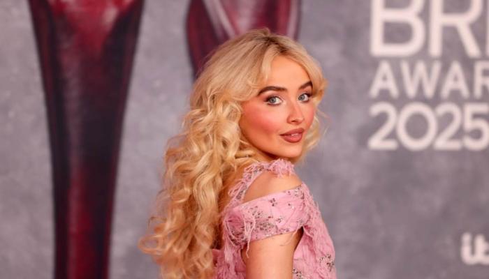 Sabrina Carpenter claps back at claims of doing Lolita inspired photoshoot
