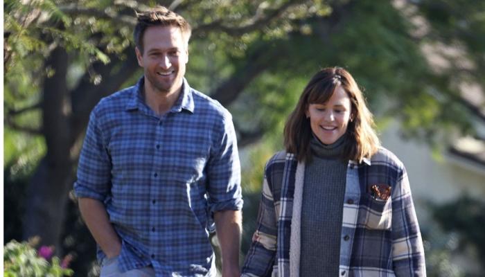 Jennifer Garner, John Miller More Connected Than Ever, Source Says