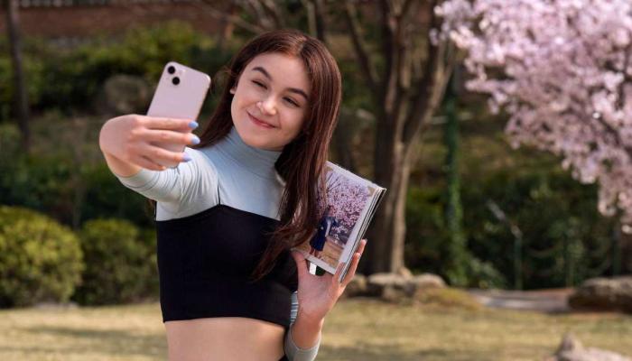 XO, Kitty’s Anna Cathcart issues major update about season 3