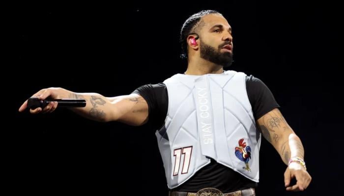 Drake sparks debate with emotional announcement during concert