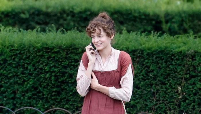 Emma Corrin as Elizabeth Bennet in Netflixs Austen twist