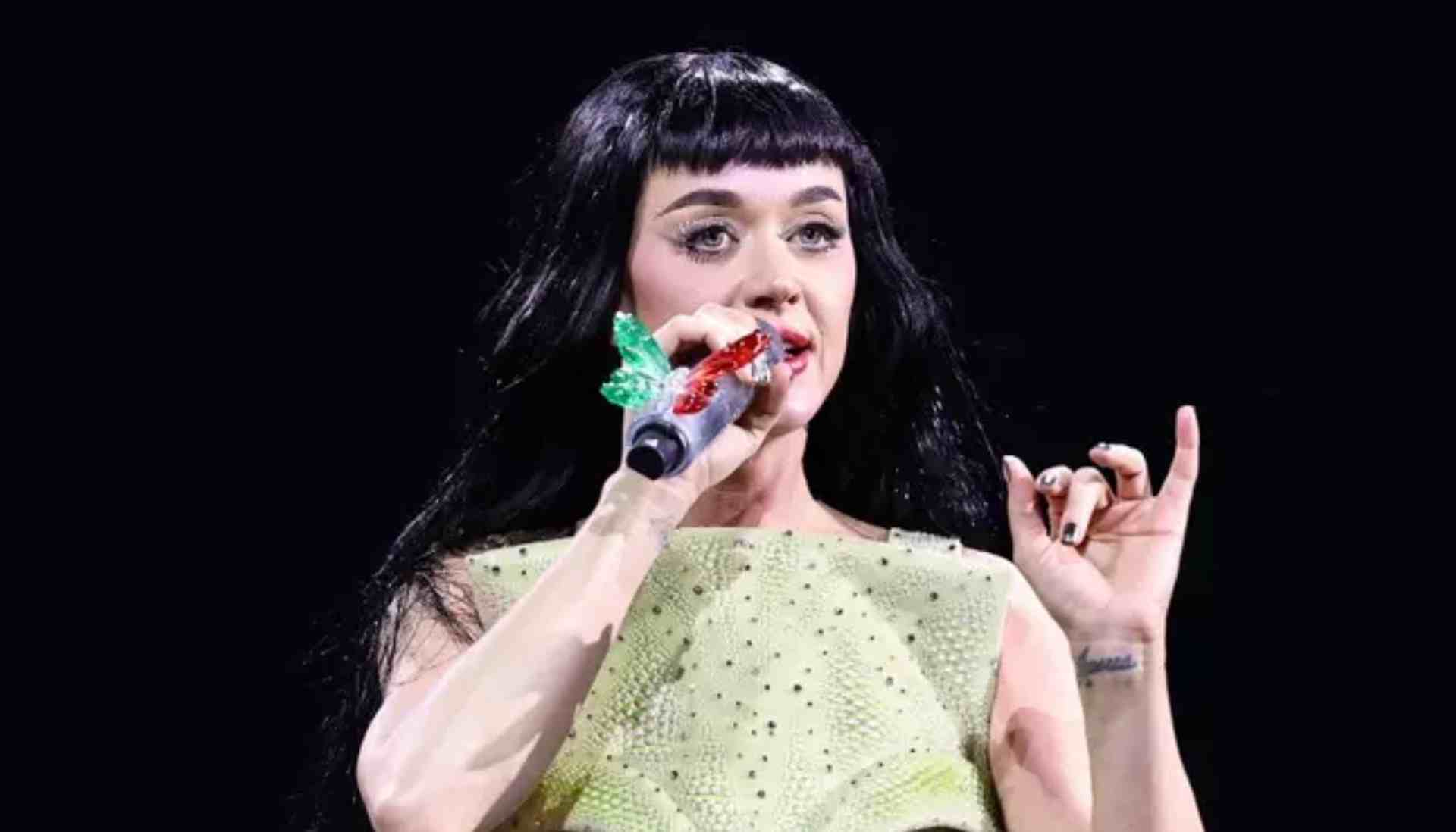 Katy Perry gets appreciation for on-stage gesture