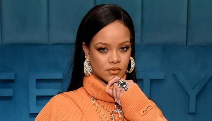 Rihanna’s gives stylish response to fashion critique