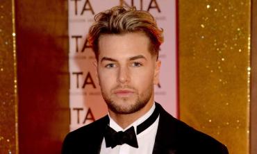 Chris Hughes takes major step in romance with JoJo Siwa