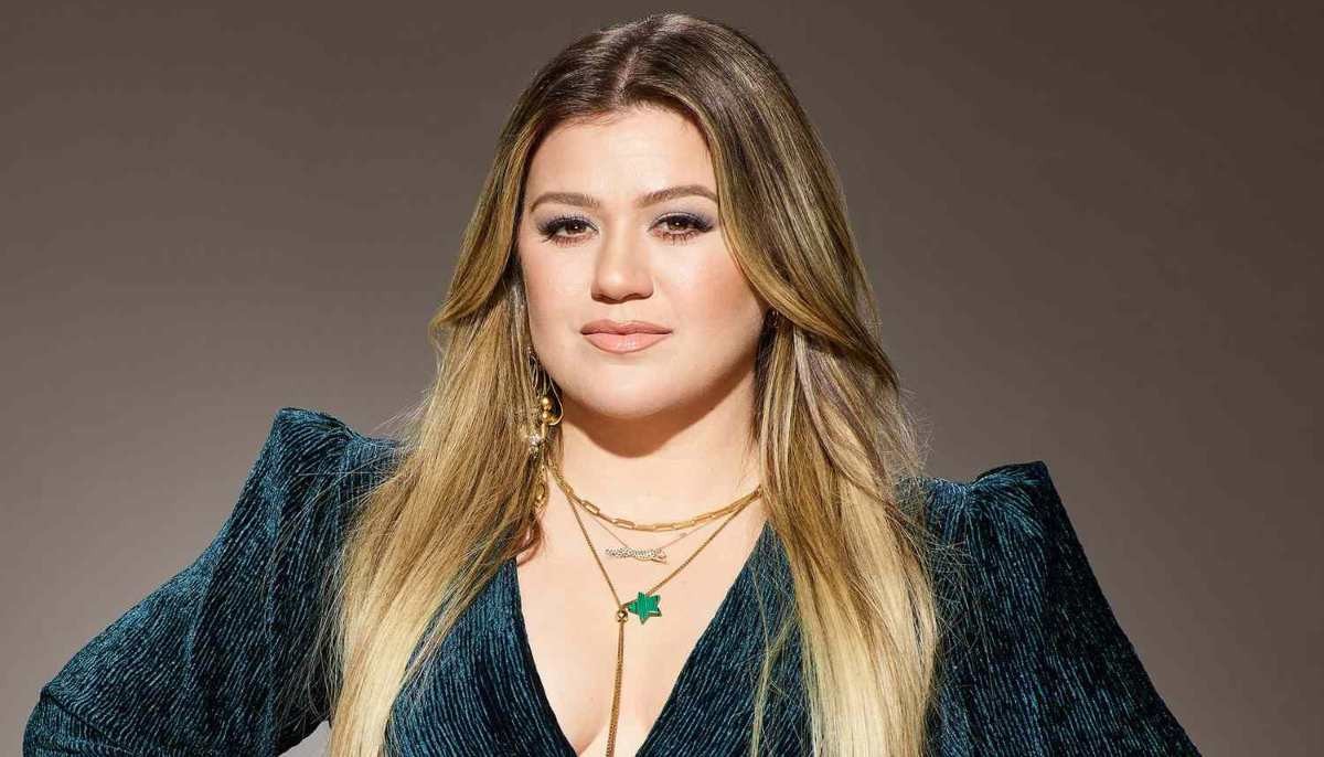 Kelly Clarkson's fans receive major update on her show after big loss