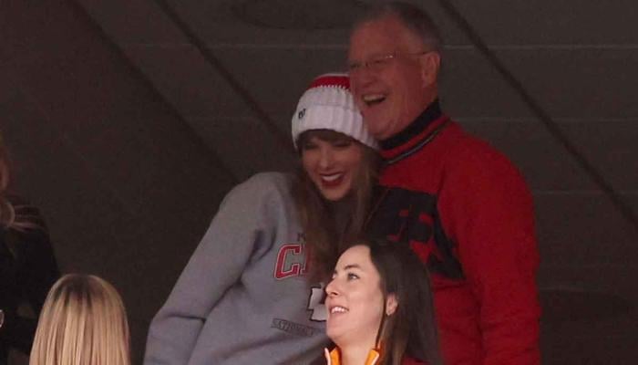 Taylor Swift opens up about father’s terrifying heart surgery