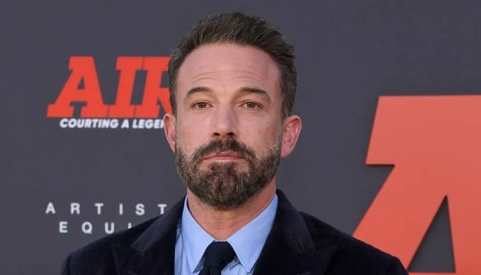 Ben Affleck looks unbothered amid divorce turmoil