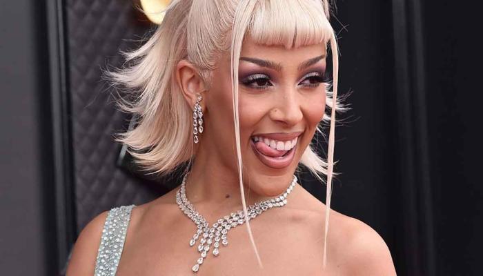 Doja Cat announces new album Vie: watch