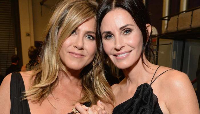 Jennifer Aniston reunites with Friends costar Courteney Cox: see photo