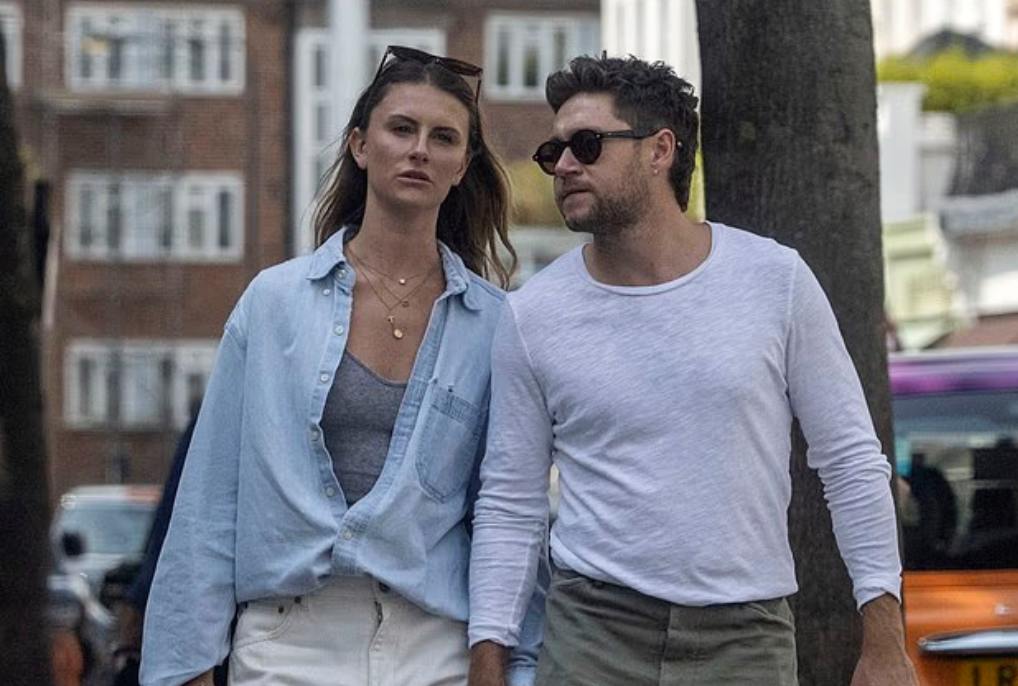 Niall Horan shops with girlfriend after taking major step