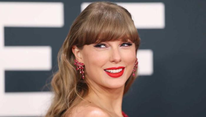 Taylor Swift steals hearts with kind gesture for Kansas City Chiefs