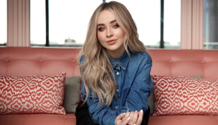 Whats missing from Sabrina Carpenters house tour?