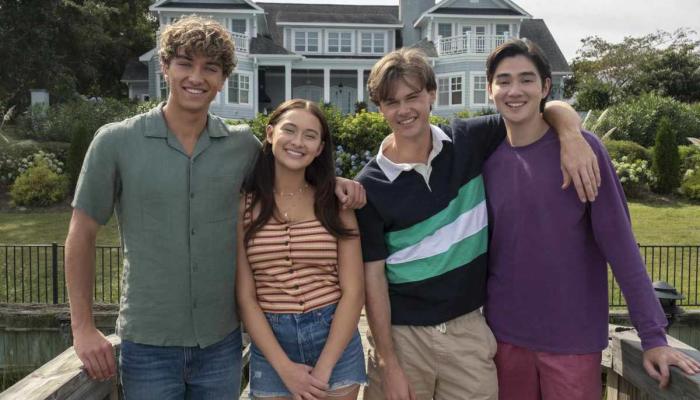Lola Tung reveals which team she supports in ‘The Summer I Turned Pretty’