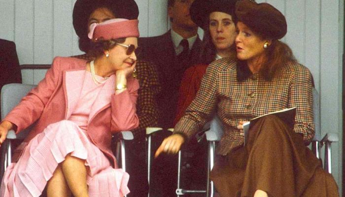 Sarah Ferguson honour Queen Elizabeth with new corgi photo