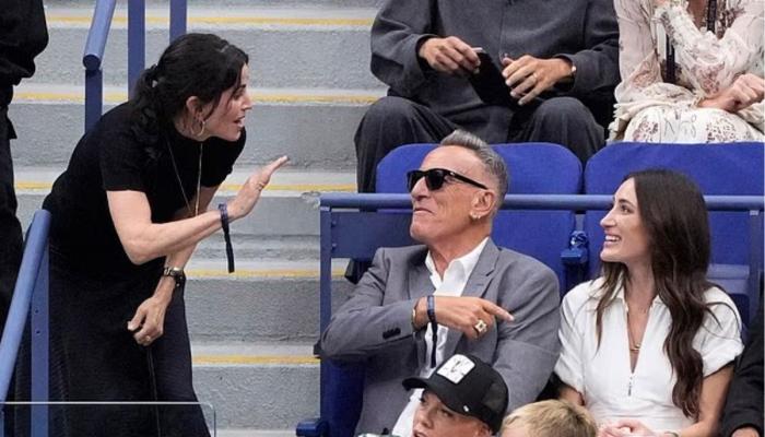 Courteney Cox reunites with Bruce Springsteen at U.S. after decades