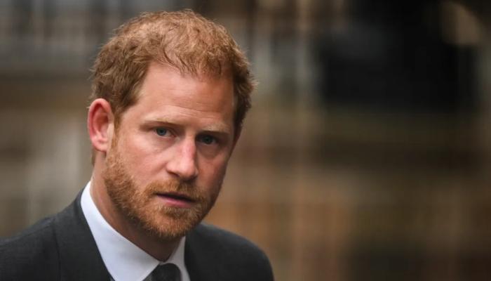 Prince Harry pining for home as he reaches out to his friends in UK