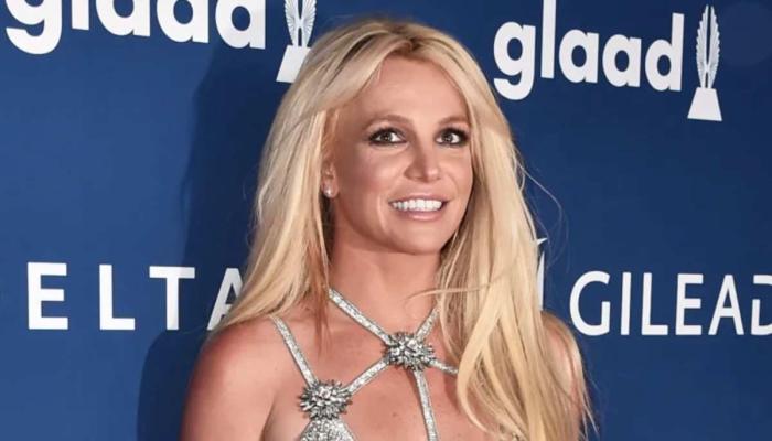 Britney Spears breaks silence after raising hygiene concerns