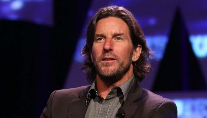 Brett James dies tragically in a plane crash