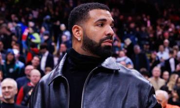 Drake 'worst dressed' for significant festival: Internet reacts