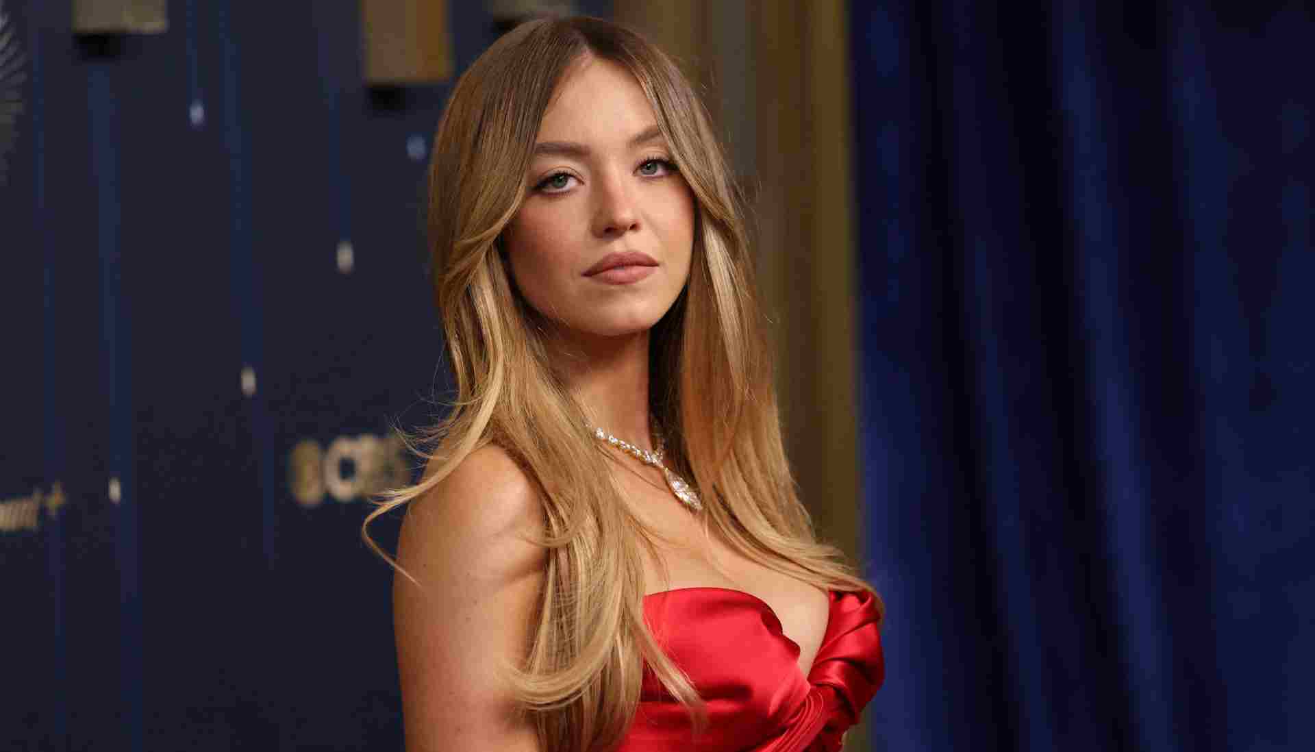 Sydney Sweeney keeps love life drama away from work
