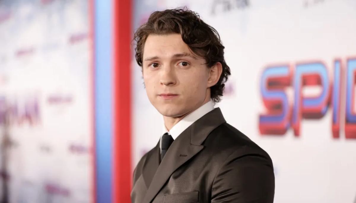 Tom Holland reassures fans following stunt injury