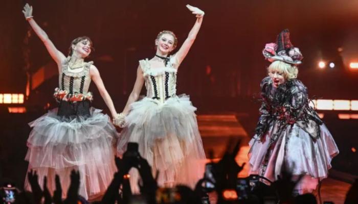 Lady Gaga performs ‘The Dead Dance’ with Emma Myers, Evie Templeton