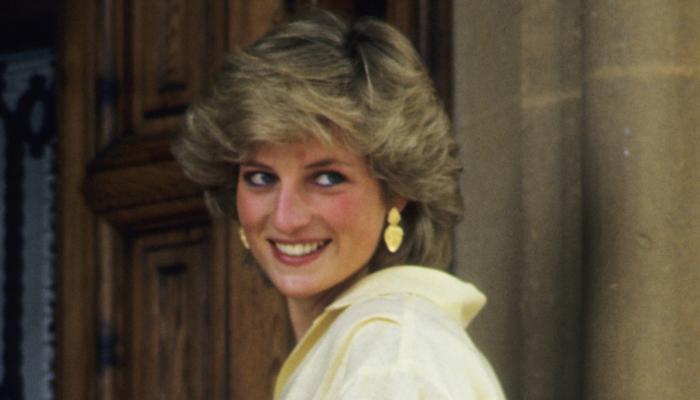 Princess Dianas tabloid habit and how she smuggled them inside the Palace
