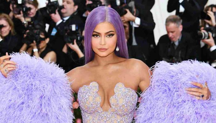 Kylie Jenner raises eyebrows with crafty fashion choice at PFW