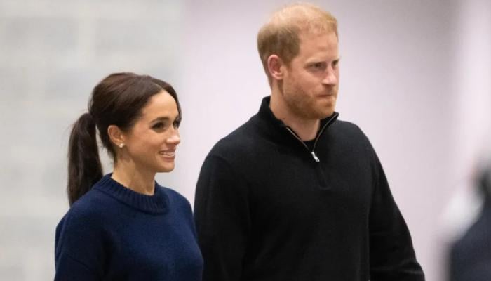 Prince Harry and Meghan Markle snubbed again as Brits reject royal Christmas reunion