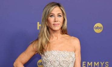 Jennifer Aniston on having kids amid Jim Curtis romance rumours