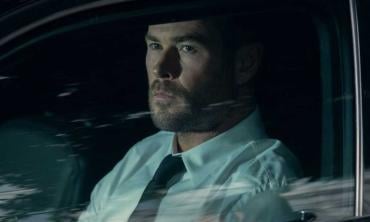 'Crime 101’ shows off high stakes heist at heels of Louvre robbery