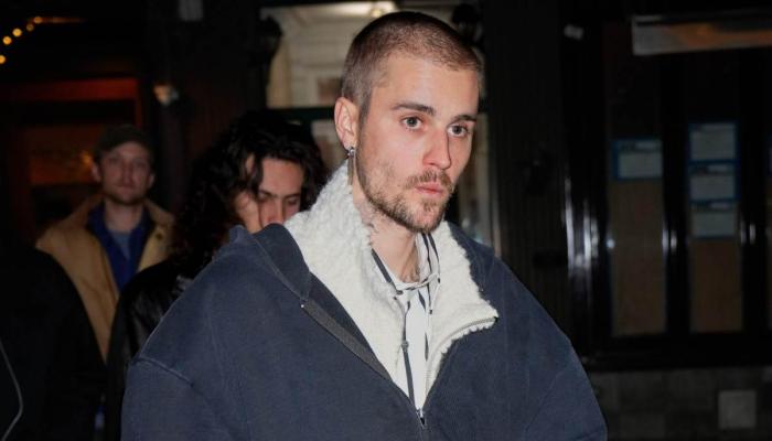 Justin Bieber shows his vulnerable side in emotional live chat