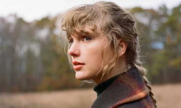 Taylor Swift’s 'sound-alike' gives fans ‘Evermore’ long pond session