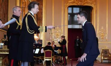 Princess Anne awards knighthood to legendary cricketer