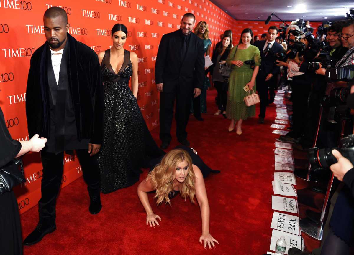 Amy Schumer, Kim Kardashian recreate viral red carpet fall